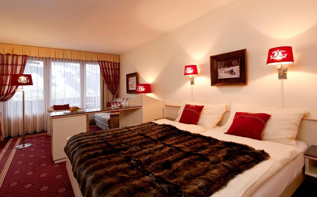 Deluxe Doppel-/Zweibettzimmer mit Bergblick